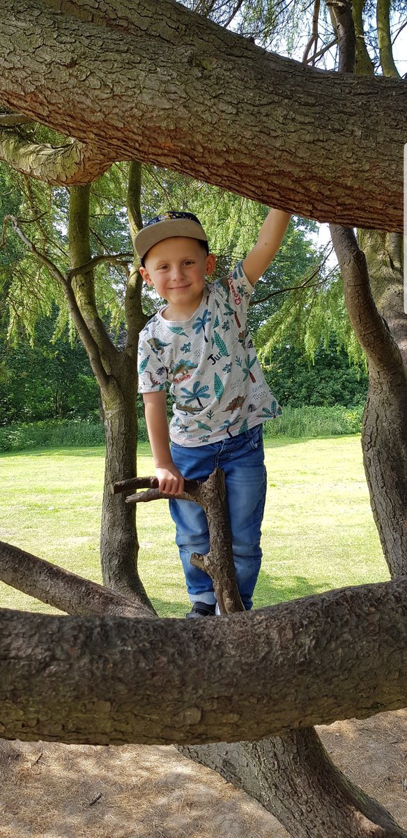 💙Toby has now been disconnected from his 5th &amp; final round of antibodie therapy, we are not looking forward to the next few weeks/months as Toby will have his end of treatment test We are so proud of how far our little warrior has come in the last 18 months💙
#mot
<a href="/SimonNye1986/">Simon Nye💙💛</a>