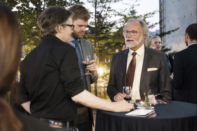 IrishEmbKorea's tweet image. 성북구청장과 주한EU대사께서  어제 밤 성북구유럽단편영화제 개막식에 참석하였습니다. 아일랜드 상영작  Natasha Waugh 의 “Terminal ‘’을 포함, “연대감”을 테마로 한 유럽의 우수  단편영화를 만날수 있는 좋은 기회입니다. @cinemaster17 @euinkorea @M_Reiterer @eusff @ScreenIreland