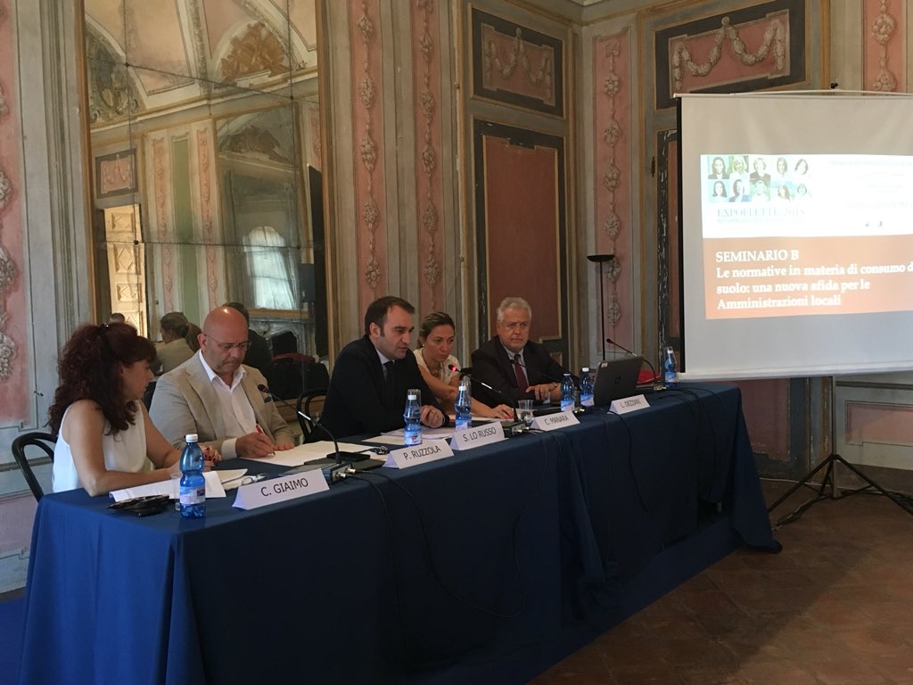 “Occorre incentivare a livello fiscale attività economiche che contrastino il #consumodelSuolo, per creare un circuito virtuoso” #StrfanoLoRusso interviene a #ExpoElette2018 con #CristinaManara #LivioDezzani, #CarolinaGiaimo #PaoloRuzzola