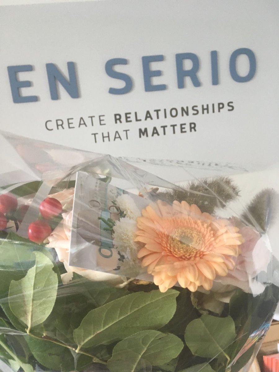 Vandaag drie jaar bij ⁦⁦<a href="/EnSerioPR/">En Serio | B Corp</a>⁩. Waar elke dag een feestje is. Soms ook met ballonnen (of bloemen)