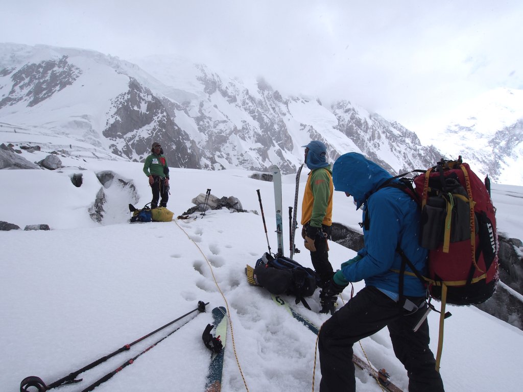 ogsoski's tweet photo. If you want to reach the tho , don't look at the mountain, climb it...
NANGA PARBAT
#nakedmountain #Diamir #Kingofthemountains #mountaineers
#Paquistán #OGSOexpedition #ADVENTURE #CHALLENGE #ADRENALINE #HARDACTIVITY #OGSO #OGSOSKI #MOUNTAIN_essentials https://t.co/wtqoM0Xdld