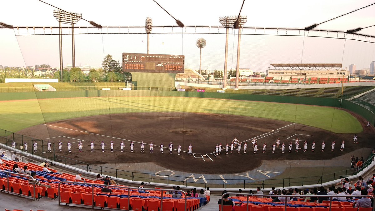 シロノワ 鴎 On Twitter 初女子プロ野球 W ガラガラだけど その分熱心なファンがいる感じ 大宮近郊の人も夕涼み兼ねて来ればいいのに ｷﾓﾁｲｲﾖ 大宮県営球場 女子プロ野球2018