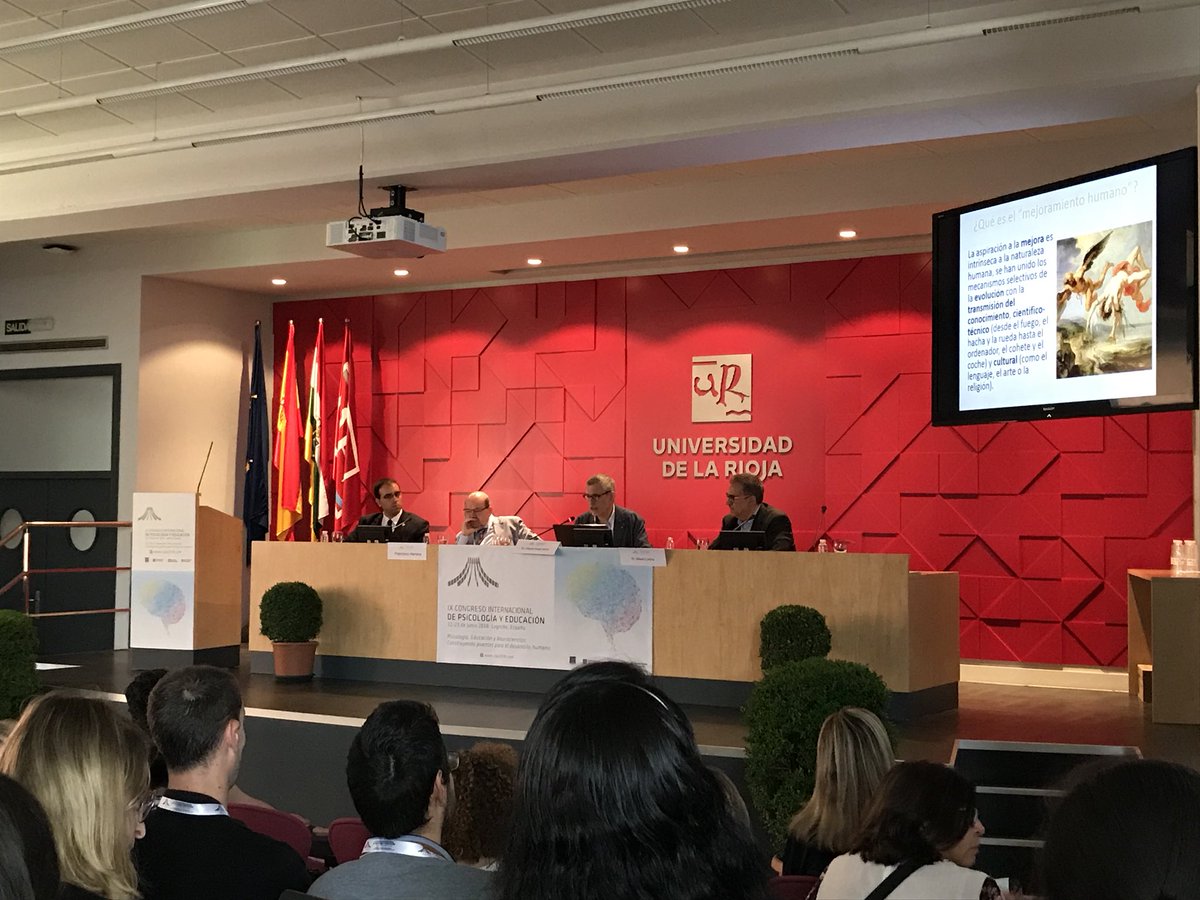 cipe2018's tweet photo. Panel de expertos en #CIPE2018 sobre “Tecnologías emergentes: Aprendizaje y ética” https://t.co/cA5iXGffcT