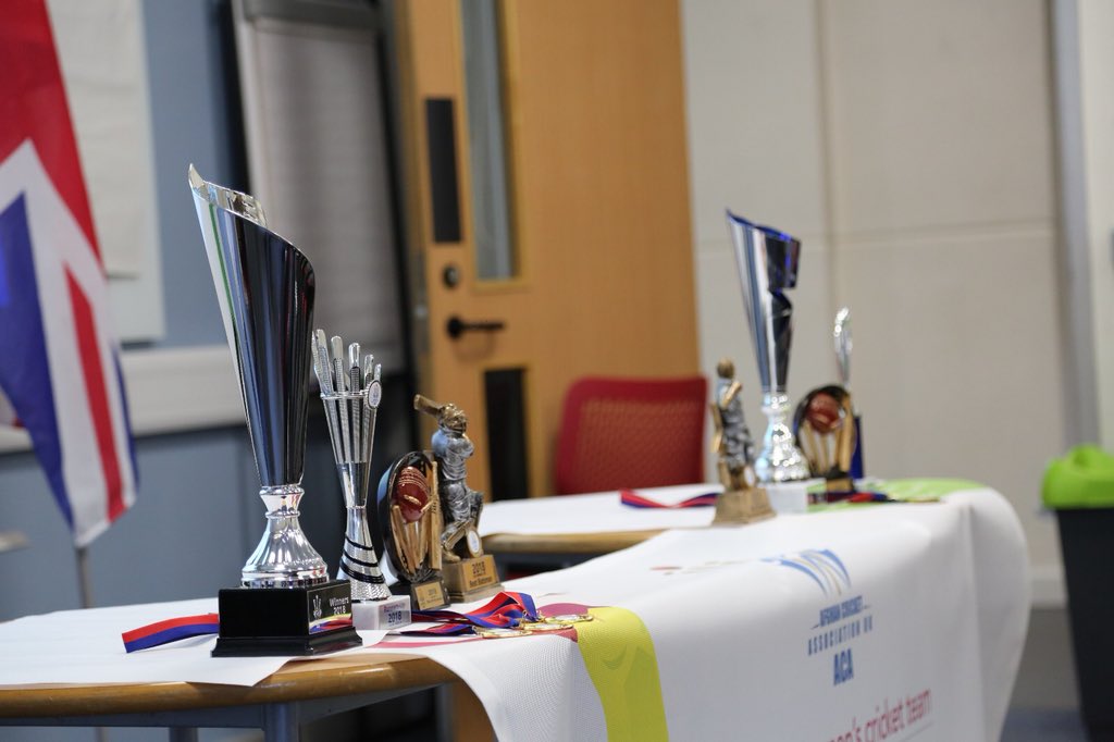 AfghanCricket_A's tweet photo. The #ACAannualCup trophies revealed with all the captains, 8 teams will be going head to head for the tape-ball 🏆 and 3 teams will be competing for the hard-ball 🏆.
it’s happening tomorrow at Regent’s Park London!
#ACAcup #AcaCup2018 #ACAUk #ACA @Afghan_Emb_LON @MashalAtif https://t.co/WeiJtv8DRd