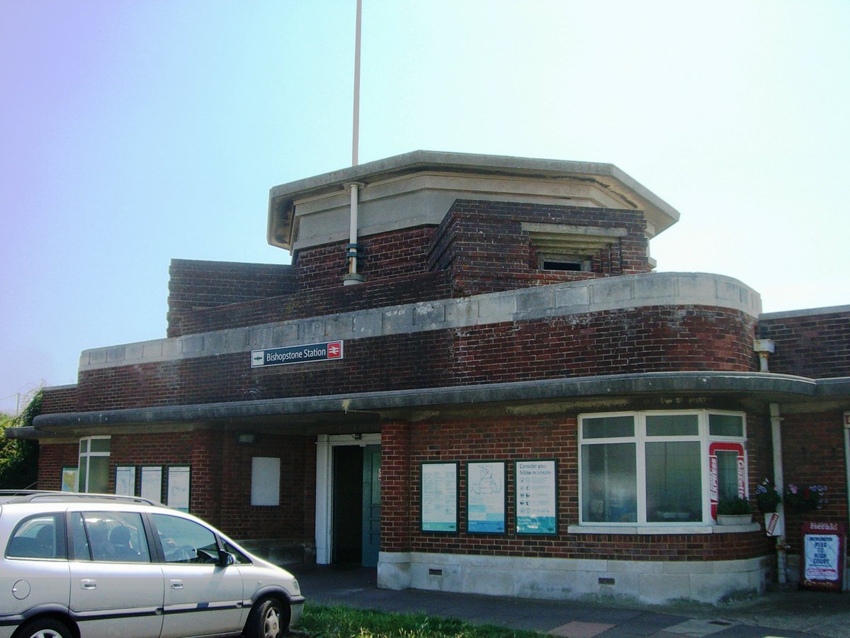 PillboxSG's tweet photo. Two Double Embrasure #WW2 #Machinegun #Pillboxes Were Built On Top Of #ArtDeco Designed #Bishopstone #SouthernRailway Station #EastSussex To Give Good #FieldsOfFire Over Low Lying Ground. #AntiInvasionDefence https://t.co/f18Rc0THcz