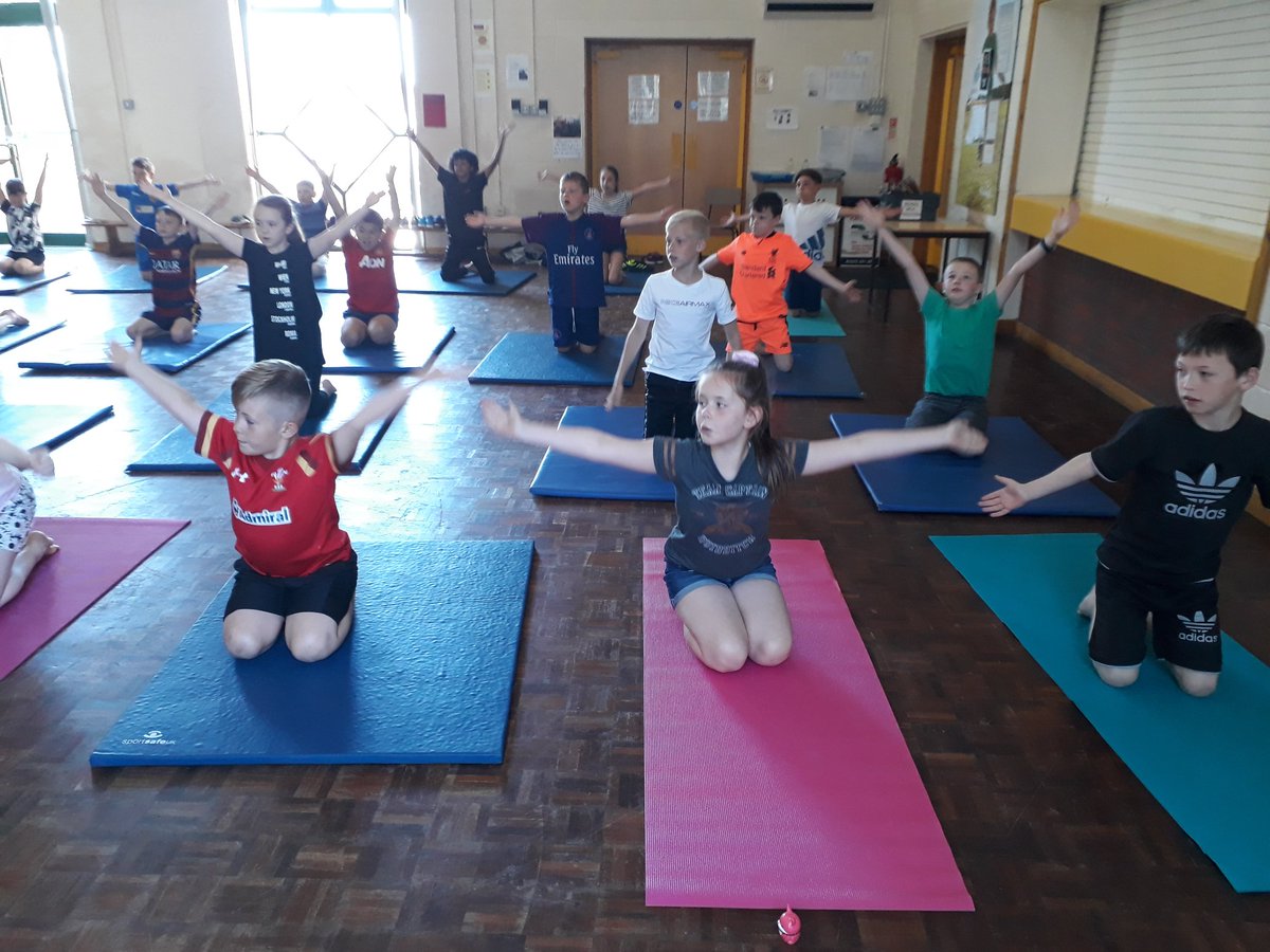 Year4StJos's tweet photo. Bit of yoga this morning. Thanks to Jo @jocromwell_yoga for your expertise #relaxationtherapy #happyfriday https://t.co/bHncXdprIu