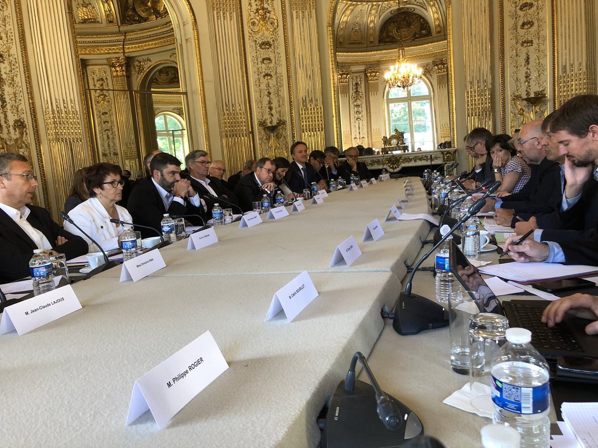 Nicolas Hulot tweet media
