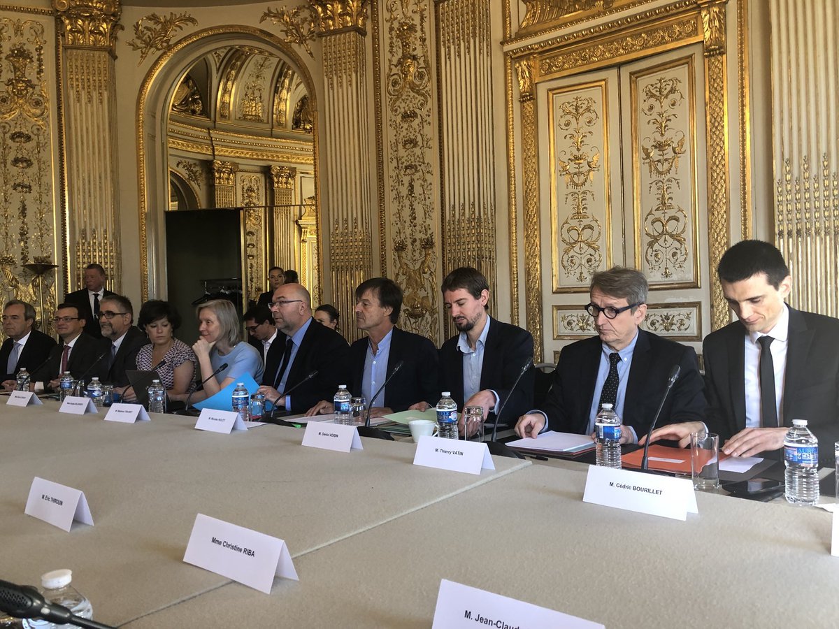 Nicolas Hulot tweet media