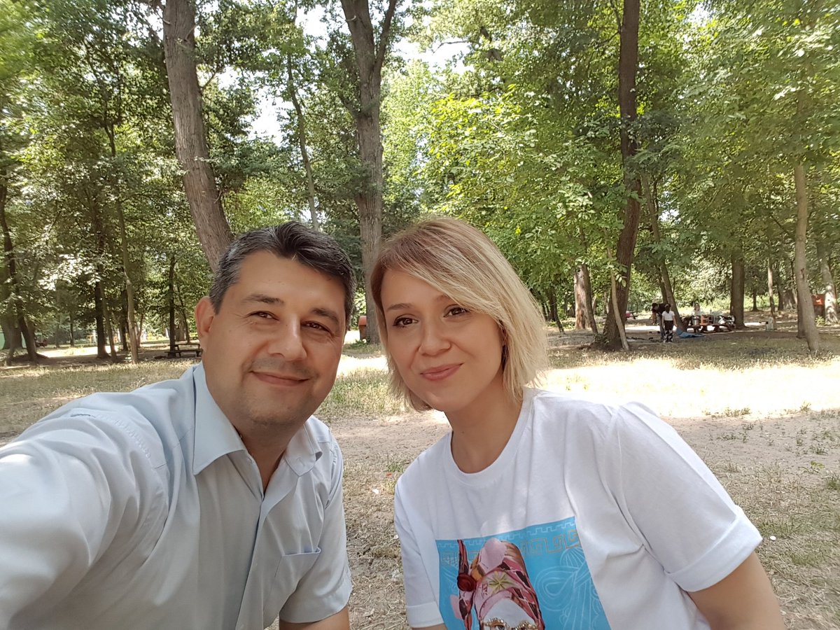 Edirne'nin öğlen keyfi Kent Ormanında çıkar.

Simidini al gel, koskocaman ağaçların gölgesinde, kuş cıvıltıları arasında 🕊🐹🐶🐜 candostlarımızı da besleyin.

#edirne
#kentormani
#simidinialgel
#serin
<a href="/GulceAy/">Gülce  Ay</a>
