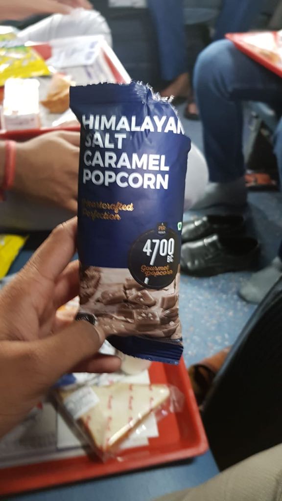 vicky025's tweet photo. @4700BCPopcorn @IRCTCofficial  LOVING IT 😍 https://t.co/ehMq4gfzMV