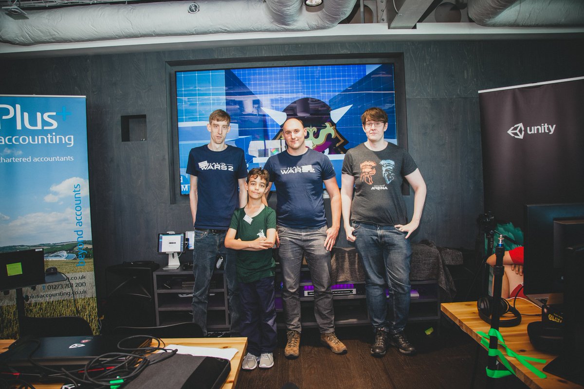 _Playingfield_'s tweet image. Here's @CAGames @DriftGamesUK and Davey's action packed 'Resaii Ninja Run'