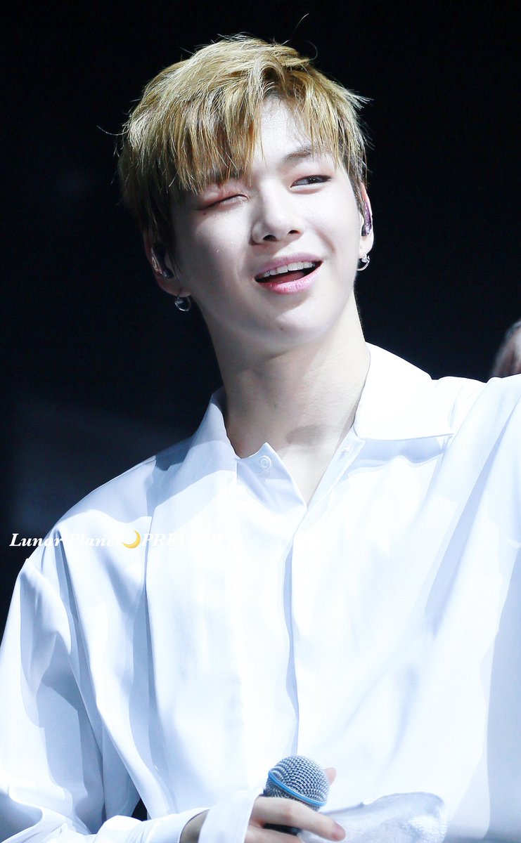 LunarPlanet1210's tweet photo. 🍑180621 Wanna One World Tour "One: The World" in San Jose
다 이뻐서 셀렉하기도 힘들고 잠도 안옴ㅋㅋ
#워너원 #wannaone #강다니엘 #KangDaniel #カンダニエル https://t.co/70Owm432SU