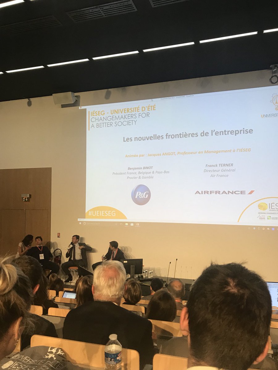 Candicebarkatz's tweet photo. Université d’été à @IESEG aujourd’hui ✨ @airfrance et @ProcterGamble pour les nouvelles frontières de l entreprise #UEIESEG #ieseg #conference @Benjamin_Binot https://t.co/XPv29g46WU