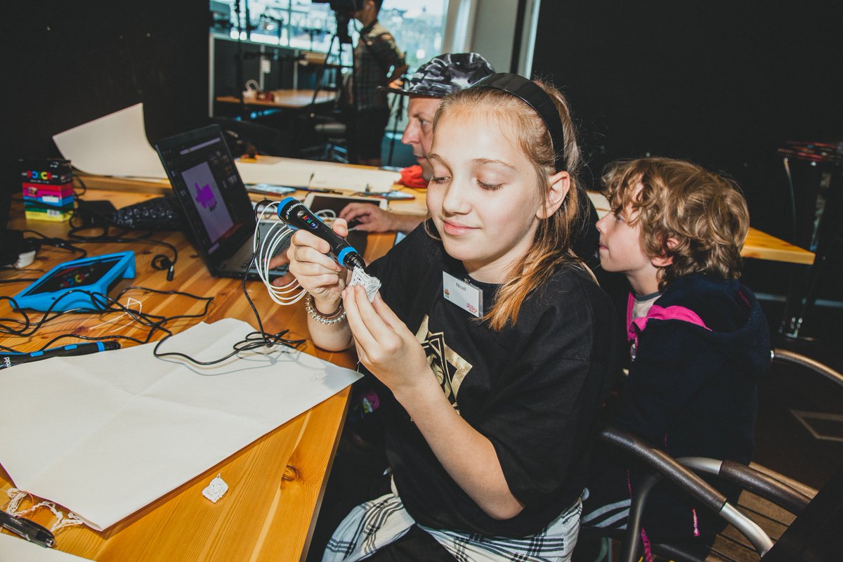 _Playingfield_'s tweet image. Thanks to @ExploringSenses the kids were able to create their own assets to put into their games!