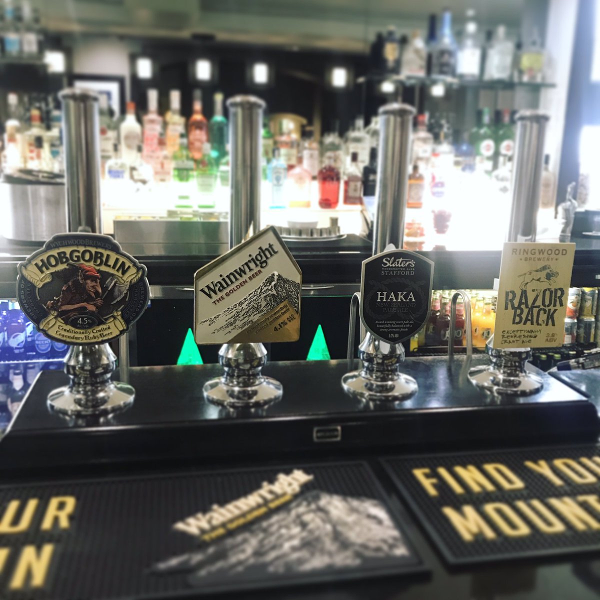 On the bar today... 🍻 #SwanStafford #WDYT #Stafford #RealAle #CaskMarque #Beer #Friyay #Weekend