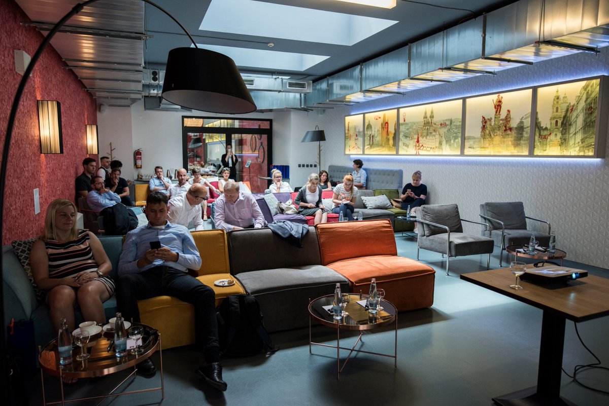 amic_cz's tweet image. #AMIDigitalIndex Výsledky naší spolupráce s agenturou STEM/MARK jsme představili nejen médiím, ale na samostatné prezentaci i našim klientům, s kterými jsme probrali možnosti využití nových zjištění při jejich komunikaci.