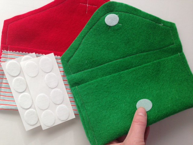 SDMStraps's tweet photo. Sticky SDMVelcro DIY decoration #stickycoins #stickyhookloop #stickyvelcro #stickydots #hookloop #diy #kidsdiy #photoframe #crafts #fabriccraft #Dyistationery #dotcraft #velcrodot #stationery #sdmtech #homediy #kidstime #diygifts #DIYChristmas #Ornaments #SDMVelcro #decoration https://t.co/Lm3lEdeo9F