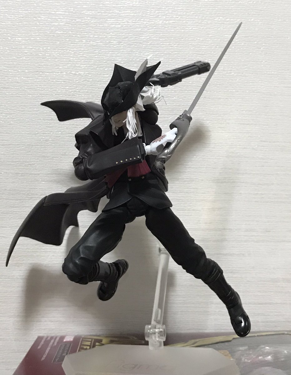 鈴虫 Figma狩人の相手役にと なんちゃってマリアをこさえてみた リボルテックのアーカードをベースに他フィギュアのパーツと コピー用紙の帽子と髪でそれっぽくしてあります Bloodborne 鈴虫 Figma狩人の相手役にと なんちゃってマリアをこさえてみた リボルテックのアーカードをベースに他フィギュアのパーツと コピー用紙の帽子と髪でそれっぽくしてあります Bloodborne
