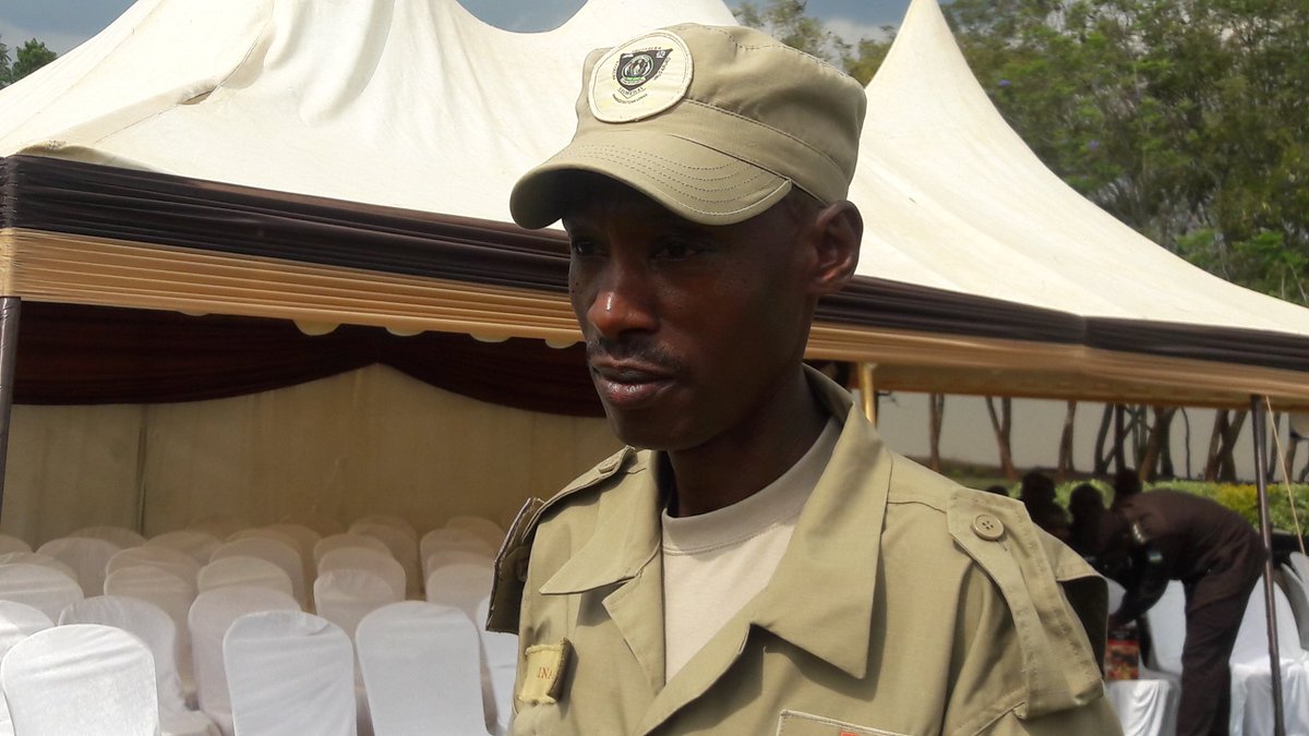 RCS_Rwanda's tweet photo. #RCS staff: Best performers of the year 2018. The Prison guards; Sgt kazora James, C/sgt Binama Emmanuel &amp; Kalisa Theogene were awarded gifts and also  commended by CGP G. Rwigamba in recognition of their good conduct &amp; professional skills @JusticeSectorRw @Rwanda_Justice https://t.co/VmKdXhwIQ1