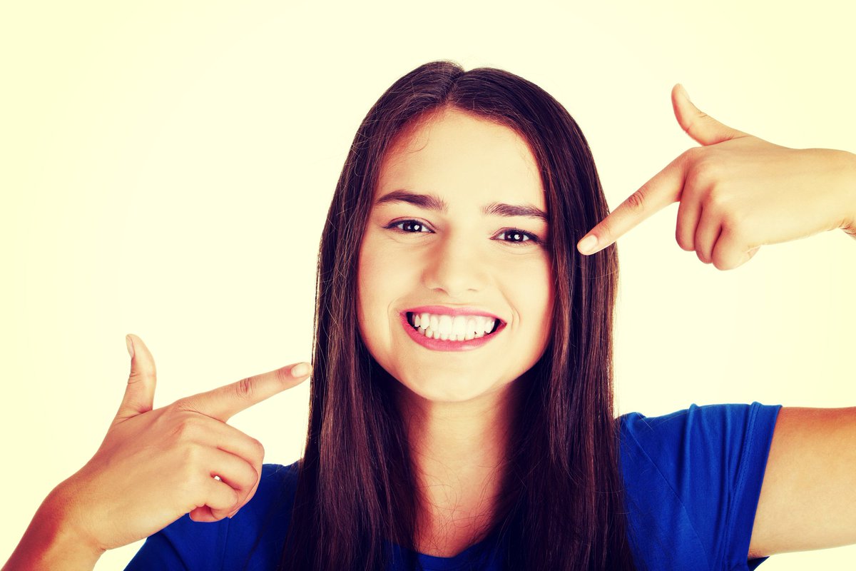 No dejes para mañana la salud de tu boca, una sonrisa blanca y sana dice mucho de ti ¿Qué esperas para coger cita?😍
Te esperamos en 📮Obispo Winibal, 23,  Elche.
☎ 965452296
👉 dental-design.es
#DentalDesign #DentistaenElche #ClinicaDentalenElche #Elche