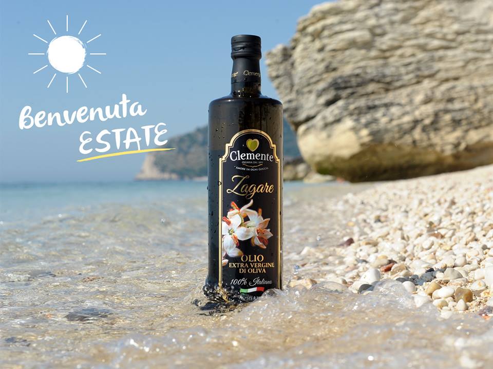 olioclemente's tweet photo. Un tuffo nel nostro splendido mare 🌊 per festeggiare, finalmente, l’arrivo dell'#estate 💙
Qualcuno si unisce a noi? 😎
.
#olioclemente #benvenutaestate #estate2018 #oliobuonoveramente #puglia #gargano #autentico https://t.co/YtZt9MTEje