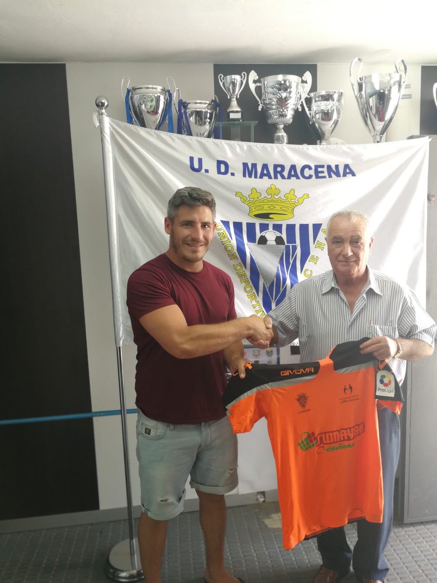 NUEVO INQUILINO PARA LA PORTERIA 🥅 <a href="/javiliyo91/">javi zambrano</a> 🧤⚽️.