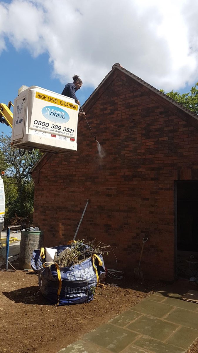 CleanseaDrive's tweet photo. High level residential cleaning with #CleanseADrive - If your property needs some TLC in those hard to reach areas please get in touch. We specialise in hard surface residential cleaning #Bromsgrove #Redditch #Solihull #Birmingham https://t.co/rG2dbuKWSa https://t.co/XoQsDR3uv8