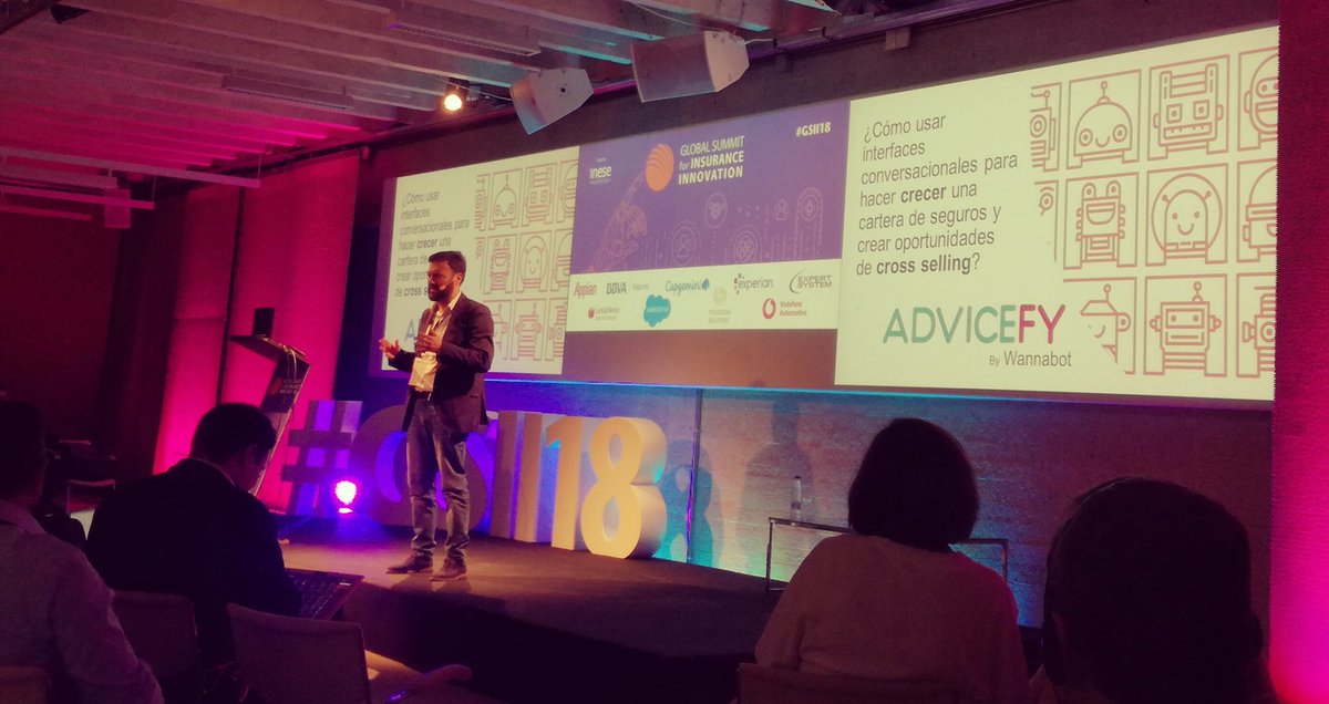 juanmi_es's tweet photo. Carlos Fernández (@Advicefy_ES) hablando sobre chatbots con inteligencia artificial aplicados a la industria aseguradora #GSII18 https://t.co/Bp3T3PsKra