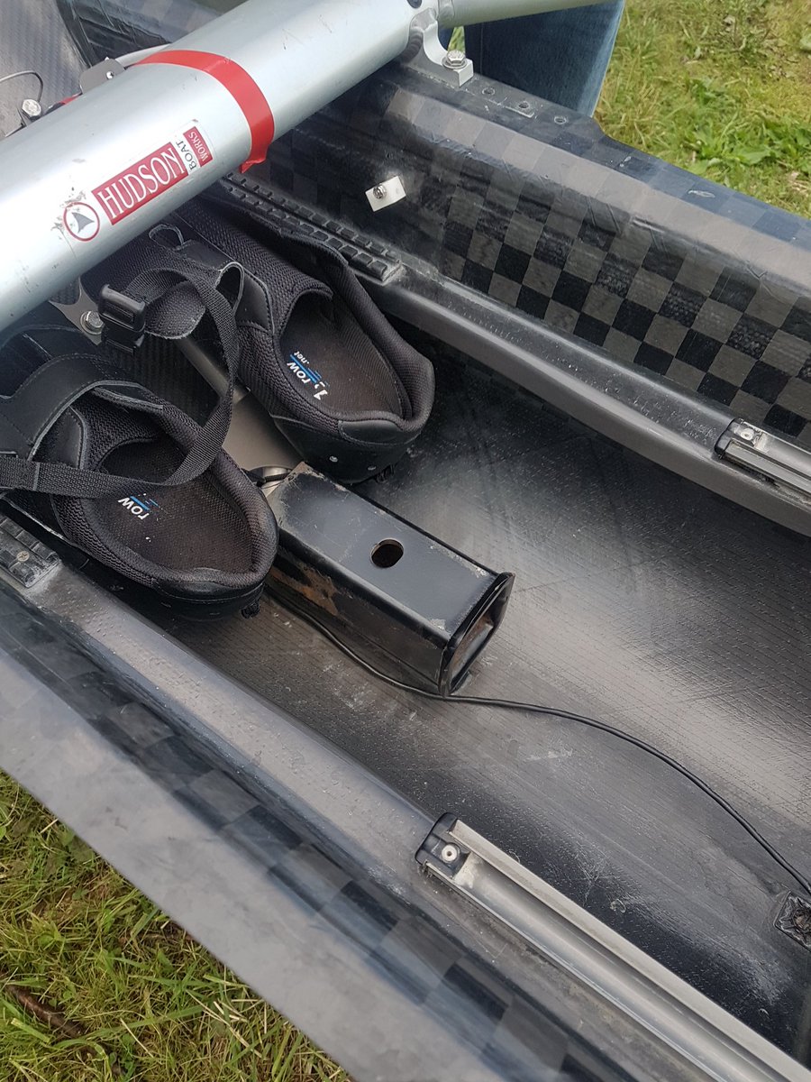 LU_Rowing's tweet photo. When you're boat is underweight and you have to improvise at a regatta #freespeed #speedorders https://t.co/7TFQvFkmp8