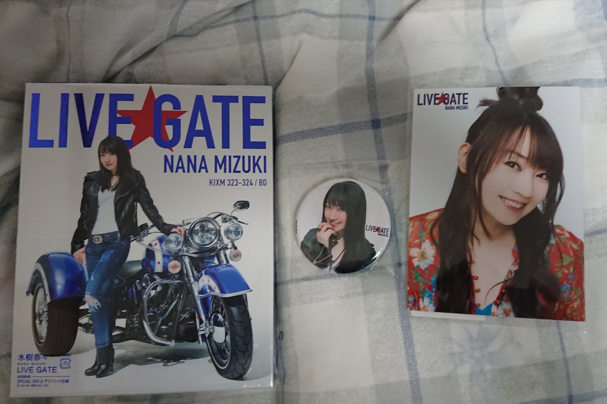 ryohei_7_5013's tweet photo. 私の手元にもたった今到着しました。#水樹奈々 #LIVEGATE https://t.co/4KI8DySlJc