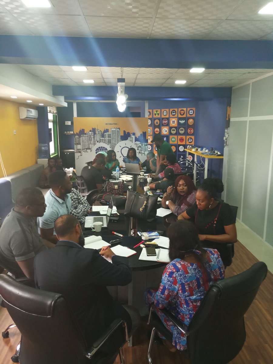 BankoleToba's tweet image. #HubMgt101 Day 3, BrainTrust session,  collectively solving each others problems @Infonineorg @GoodUpHQ