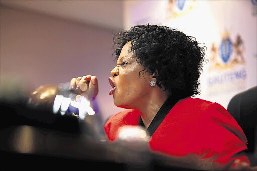 MissSteelo's tweet photo. Me: *sitting with a book minding my own business
My drunkard aunt: ufunda kakhulu uzohlanya ng'yaktshela
Me: bakuloile wena aunty i swear
Her: usho unyoko
πππππ
#SAexaggerations101 https://t.co/POEUKdewfm