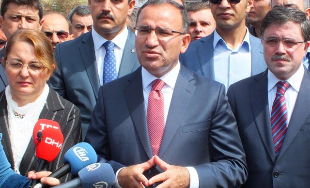 Bozdağ: Vatandaş İnce'yi eler, sonunda Recep Tayyip Erdoğan'ı seçer
dha.com.tr/r/1586193