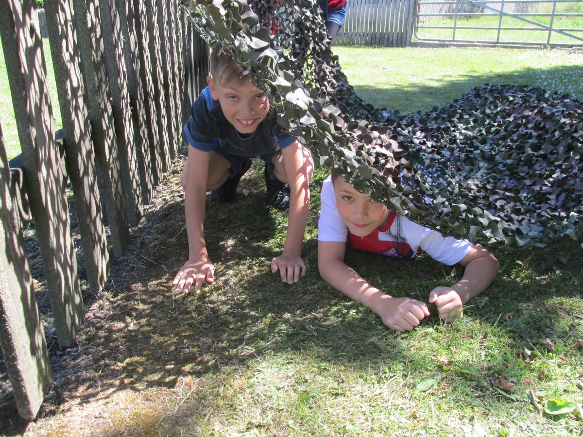 class4stonefold's tweet image. Class 4 are a little damp after the Stoney stomp so we are enjoying our lunch outside in the sunshine.