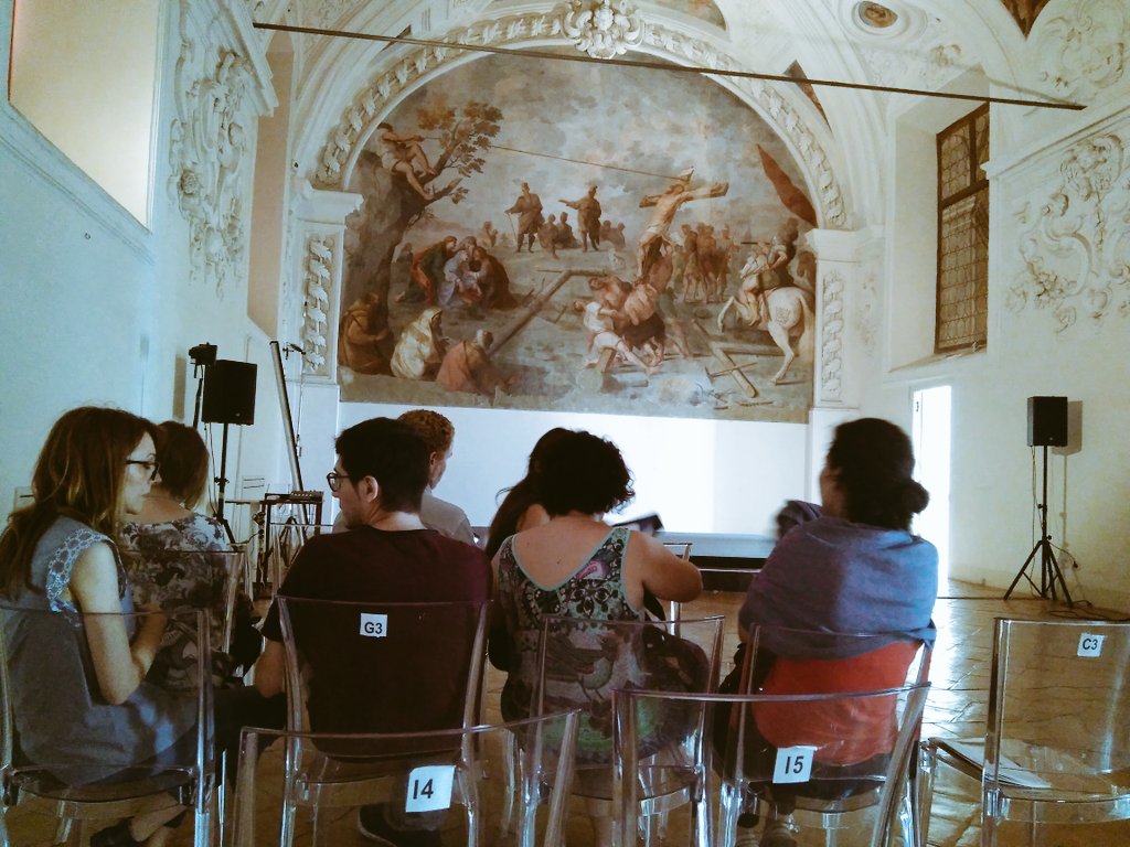 glaincorona's tweet photo. Charla de Jorge Carrión en San Domenico Maggiore. Acompañado en la foto por @santiperezisasi. #BETA2018 #Nápoles https://t.co/T9JYdnJxbh