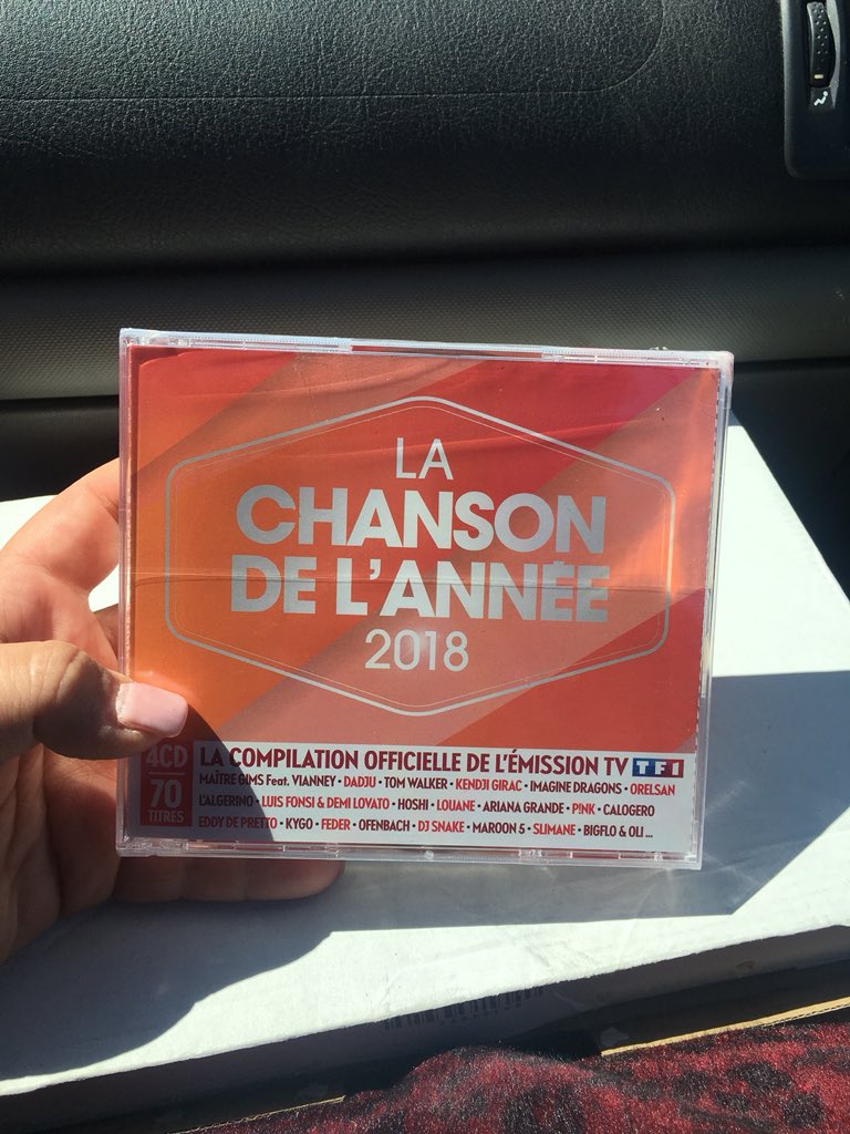 UNDEOff_'s tweet photo. La compilation de #LCDLA2018 est bien arrivée à destination! 😁
#Concours Restez connectés pour de nouvelles chances de remporter des cadeaux! 🎁 https://t.co/pMMOCg60Cs