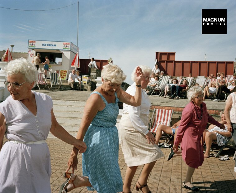 Happy Friday! It's caption contest time! We love this image by Martin Parr taken in Margate in 1986,  but think it deserves a caption. Reply with your caption. 👍 #friday #happyfriday #tgif #martinparrphotography #captioncontest