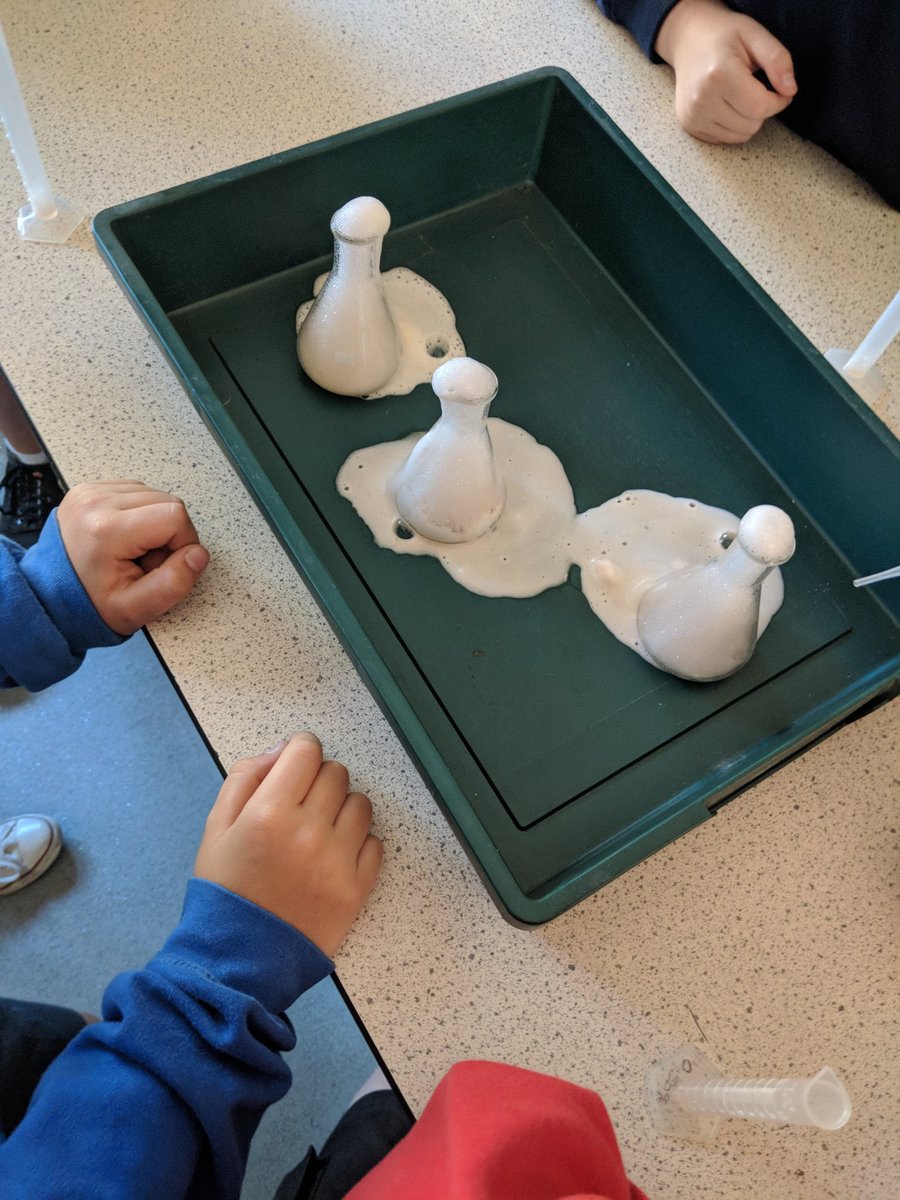 HSLC_Science's tweet image. Plenty of fun during the year 6 transition day this morning.