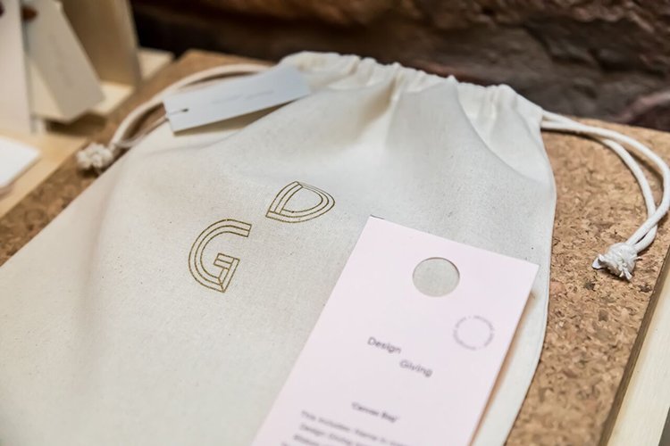 LJB_studio's tweet photo. What a lovely Friday treat ๐
Being featured on @peopleofprint ๐๐ป๐๐ป๐๐ป
https://t.co/LyQ1nDFDiC
#printnotpixels #printdesign #peopleofprint #designgiving #independents https://t.co/rOMWonpJV1