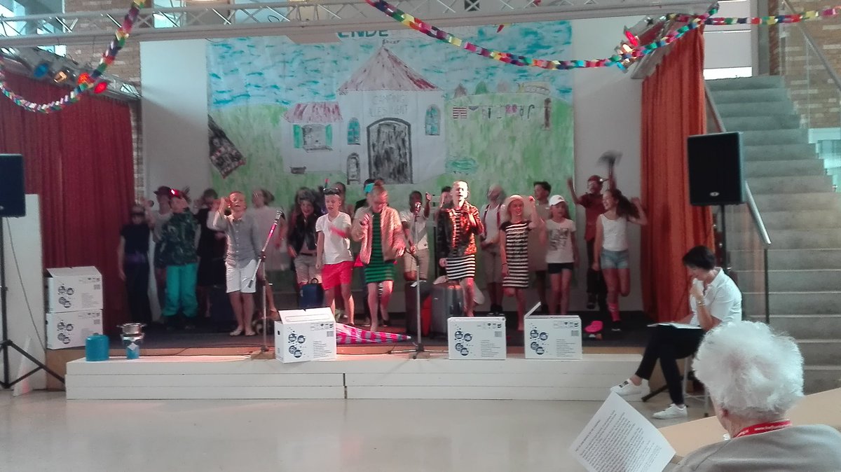 Present Oegstgeest tweet media