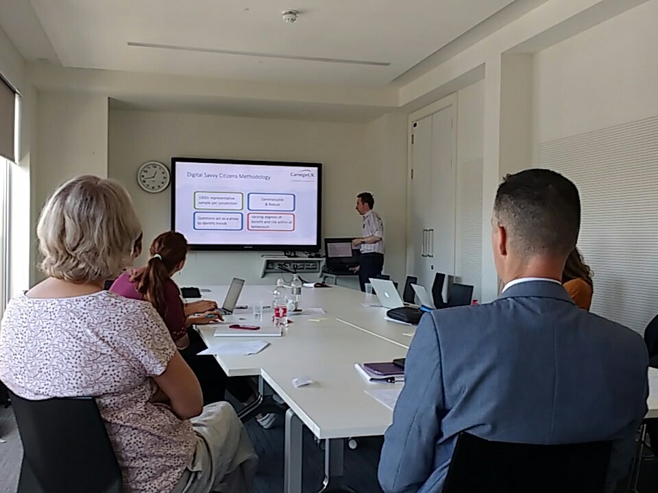 wallis_motta's tweet photo. Presentation of Douglas White @CarnegieUKTrust #DIconference   @CommediaLivUni @JordanaBlejmar Lower socio-economic status less likely to make profiles online... In Wales socio-economic group DE make their profiles public... https://t.co/vJUuTzpXIr