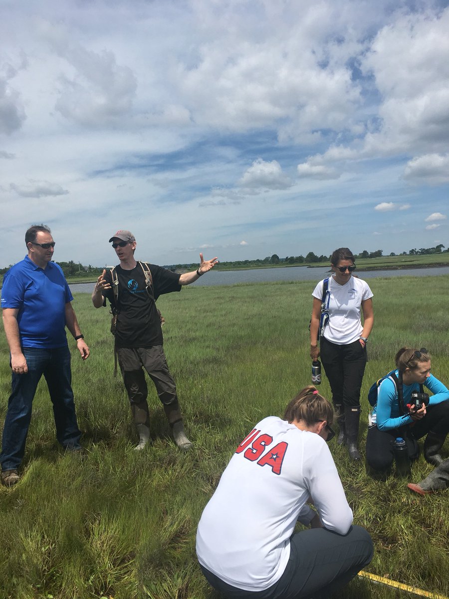 DebDrew0528's tweet photo. .@nationalgridus Foundation “dug” spending the morning with @Earthworks and
@URIsealevel while HS students from Cali learn about sea levels in NE marshes. #NGF❤️giving #envirolearning https://t.co/yOYsdY4FuR