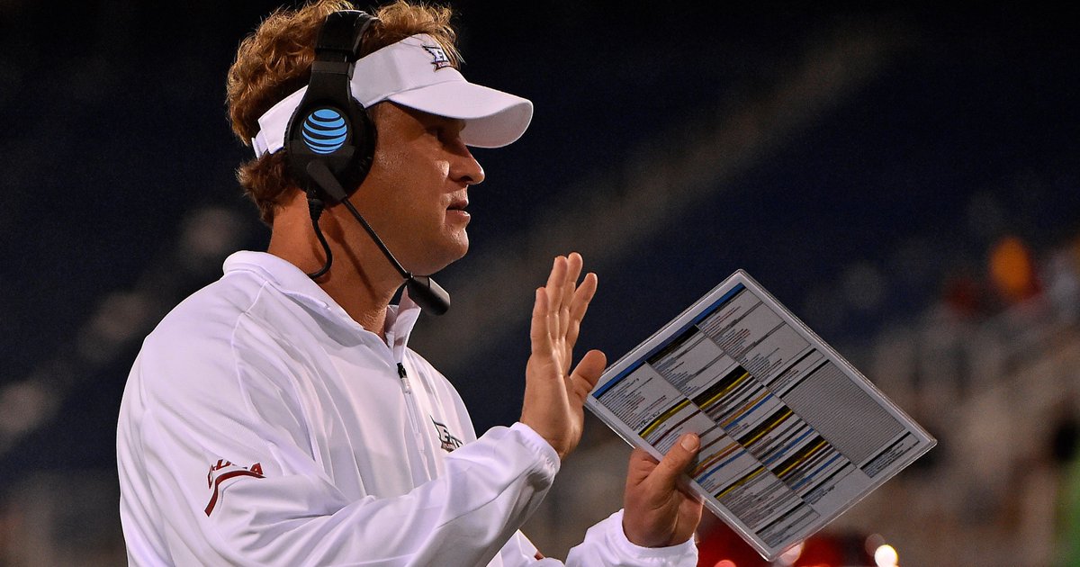 GoVolsXtra's tweet image. Lane Kiffin says security wanted him to wear bulletproof vest when he returned to Neyland bit.ly/2MOoXfm