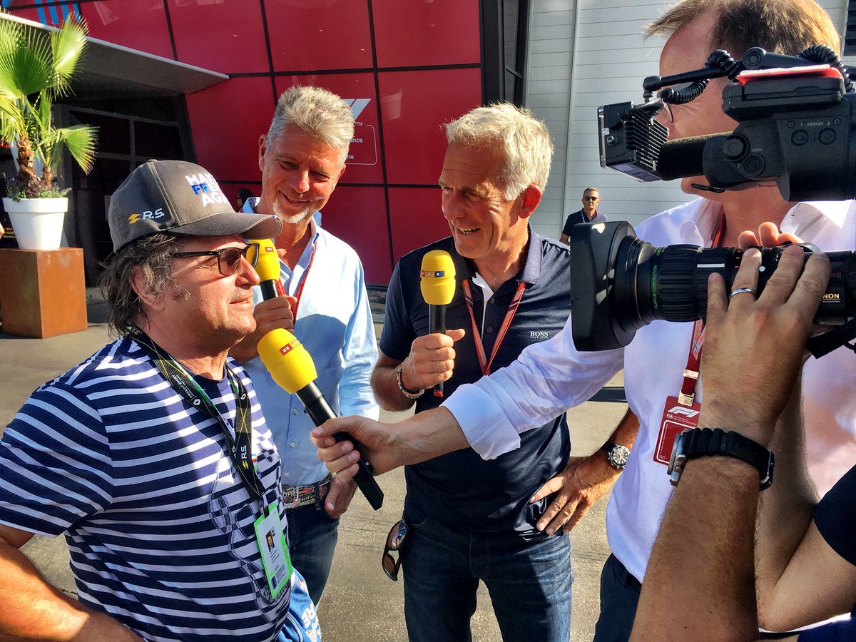RTL_com's tweet photo. Die Sonne scheint, Ex-F1-Pilot René Arnoux überrascht mit Hut und wir freuen uns riesig auf den Frankreich-GP am Wochenende. @FlorianKoenig1 @HeikoWasser #frenchgp #formel1 #f1 #FRAGP https://t.co/hUszMUSnjh