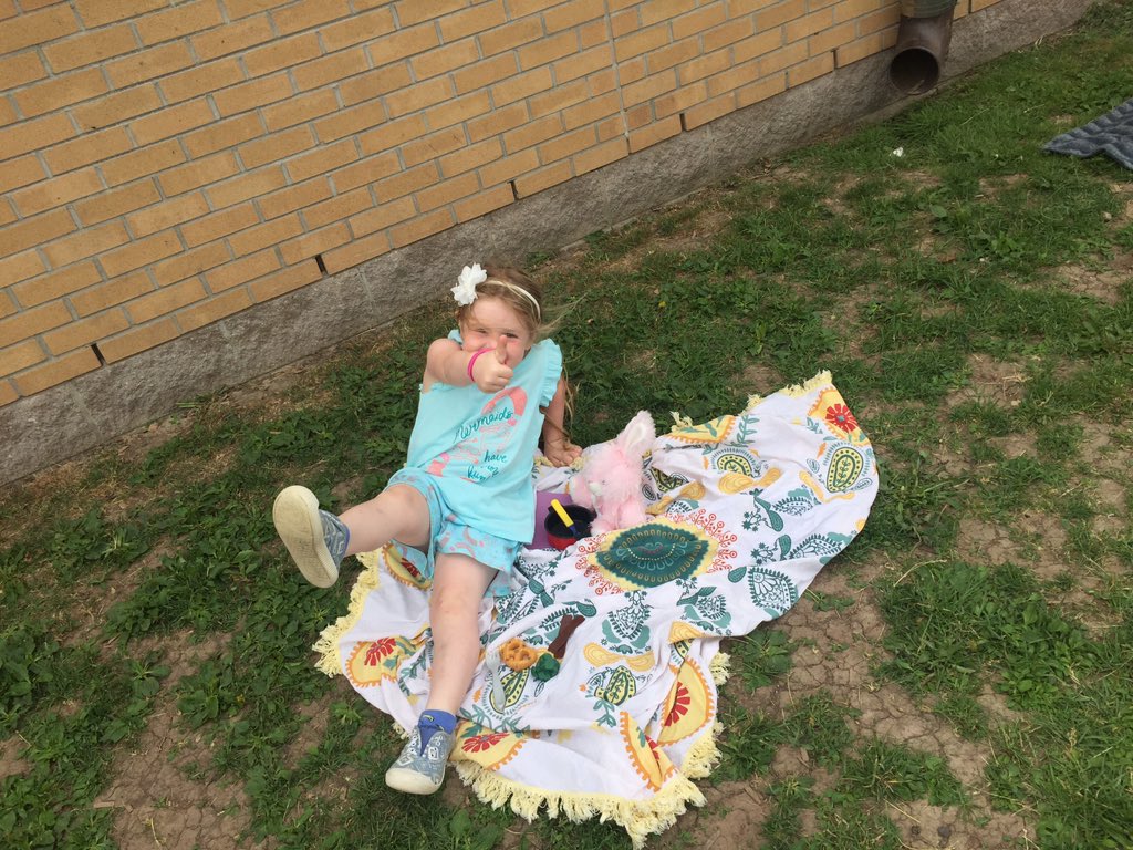 latusflorFDK's tweet photo. Our teddy bear picnic https://t.co/vlxHRoeffJ