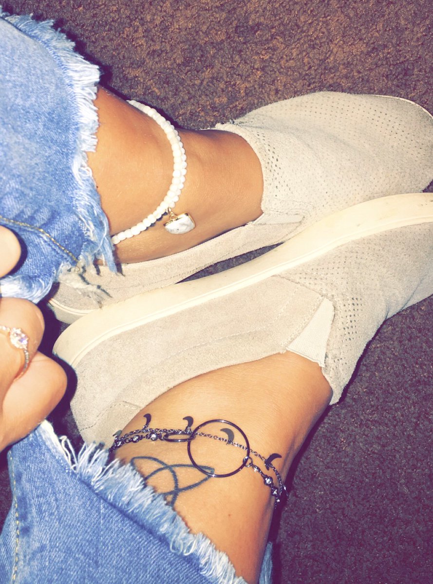 AceofGray's tweet image. Erimish now has anklets and they are amazing! Each pack comes with three separate pieces and are just $24.99! #ShopAceOfGray #StackYourStyle #ErimishAnklets #SummerVibes #FeelingFriday