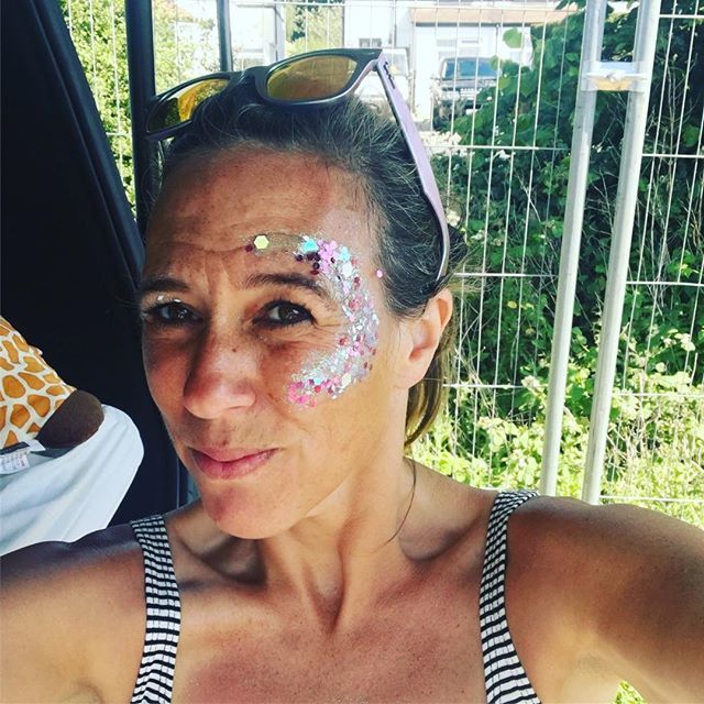 FuelPotential's tweet photo. Loving the festival life. Run this morning! Drinking prosecco in the sun and glitter tastic!!! #isleofwhitefestival2018 #familytime #fuelpotential #personaltraining https://t.co/WVmz56OfJD