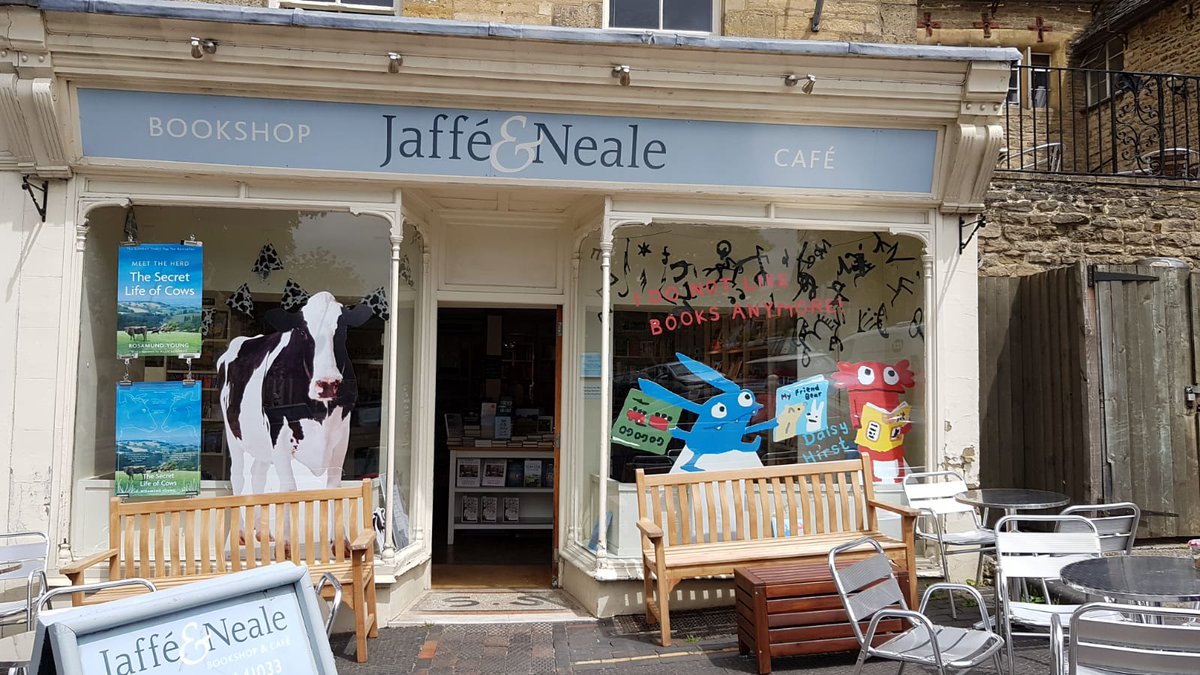 Pulpworm took a little, unplanned trip to @Jaffeandneale and could have stayed all day ❤❤ Support your independent bookshops. Was a lovely place and staff were very friendly. #IWB2018 #indiebookstore #Books