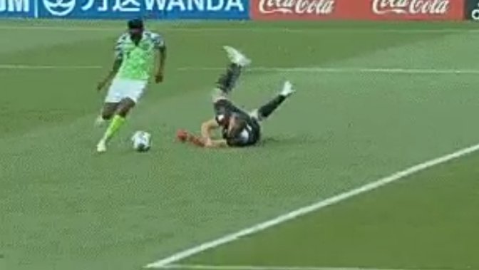 prayforPhrv's tweet image. Argentina: 😭😭😭😭😭

Nigeria: who beat you?

Argentina: Iceland 

Nigeria: hold my beer #NGAISL