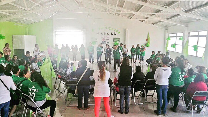 soymanuelgomez's tweet photo. Ya estamos con nuestros amigos de Potrero la Laguna #Coacalco donde este 1 de Julio se va a pintar de verde, gracias por todas sus muestras de afecto. #ConManuelSí ✌🏻VOTA @verdeedomex 🗳@pepecouttolenc https://t.co/uffoJvBjIF